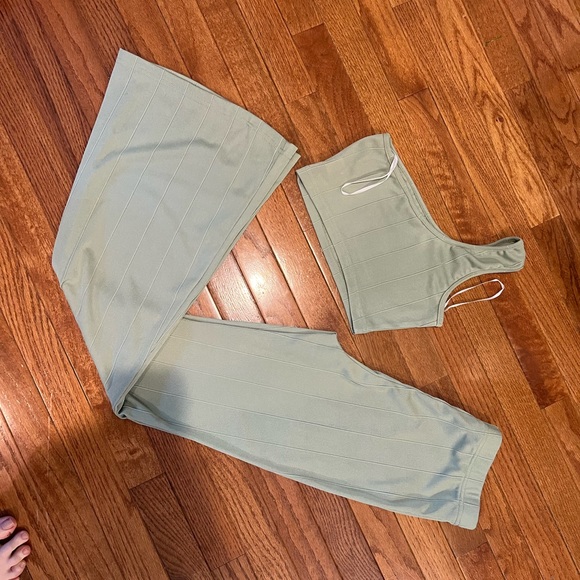 Green matching set - Picture 2 of 2